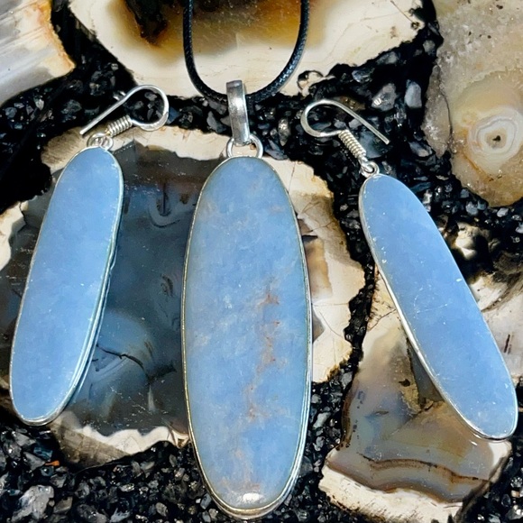 Large Set of Blue Anhydrite Angelite Pendant & Earrings - Picture 8 of 15